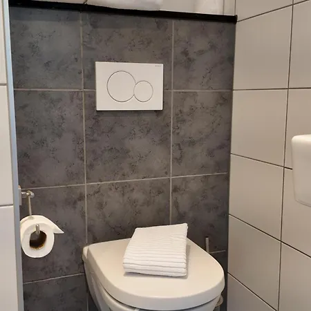 De Lange Akker 2*