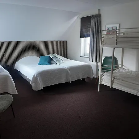 De Lange Akker Hotell 2*